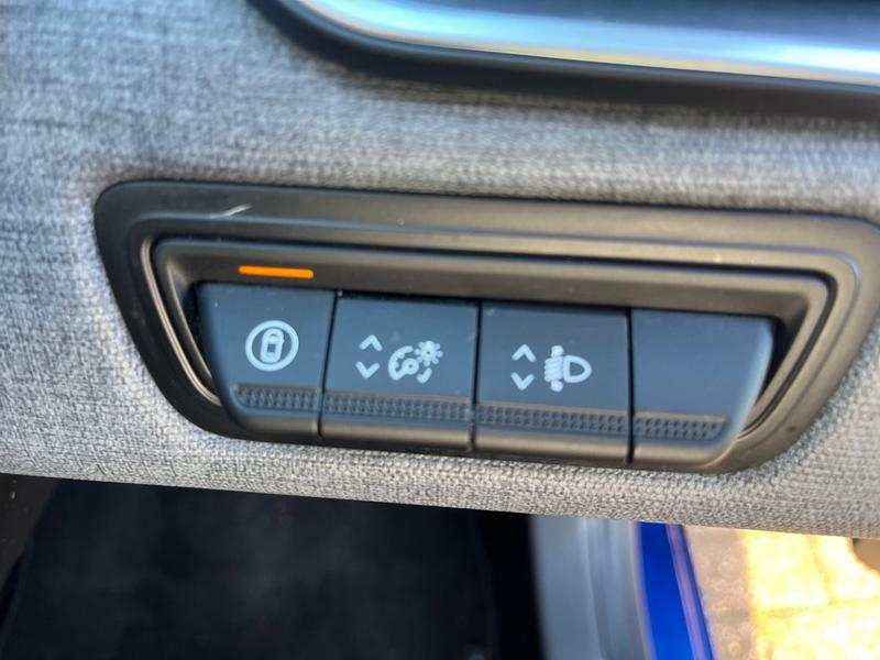 Used Renault Clio 2024 for sale - 76850933: Photo 29