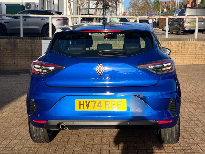 Used Renault Clio 2024 for sale - 76850933: Photo 4