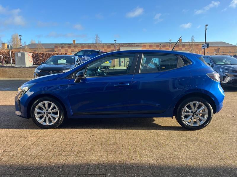 Used Renault Clio 2024 for sale - 76850933: Photo 6