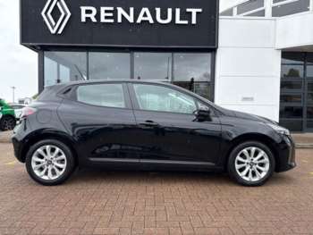 Used Renault Clio 2024 for sale - 74840849: Photo