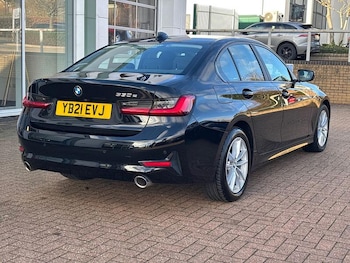 Used BMW 3 Series 2021 for sale - 76641120: Photo