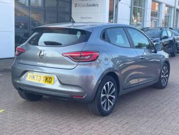 Used Renault Clio 2023 for sale - 74709719: Photo