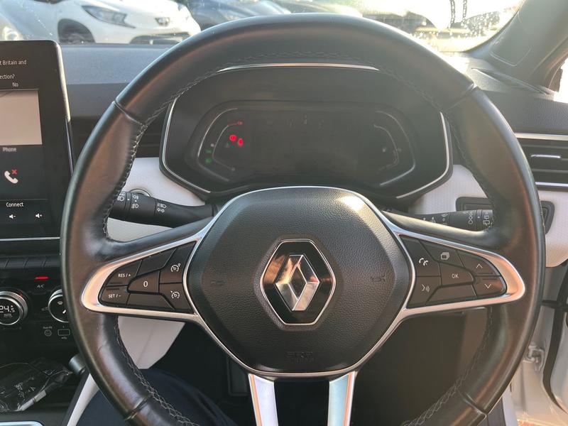 Used Renault Clio 2021 for sale - 76931267: Photo 13