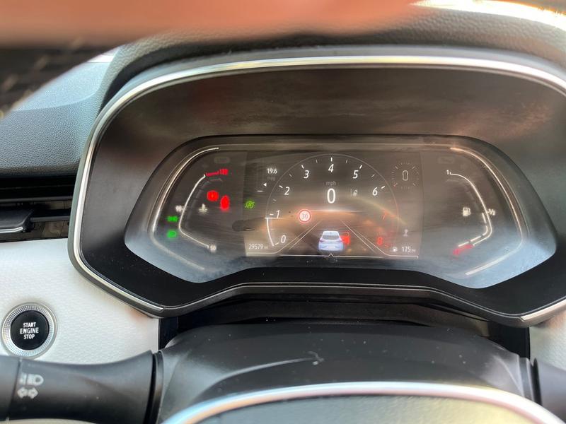 Used Renault Clio 2021 for sale - 76931267: Photo 14