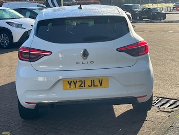 Used Renault Clio 2021 for sale - 76931267: Photo