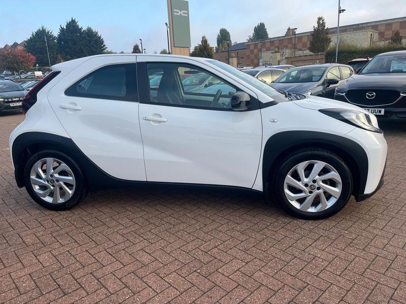 Used Toyota Aygo X 2023 for sale - 76168304: Photo 2