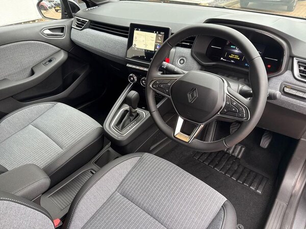 Used Renault Clio 2025 for sale - 76234892: Photo 10