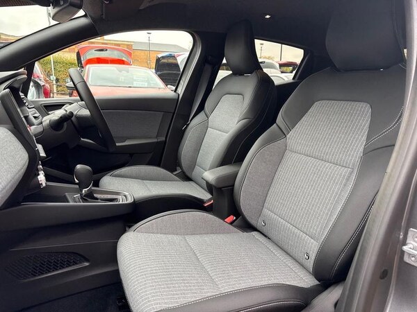 Used Renault Clio 2025 for sale - 76234892: Photo 16