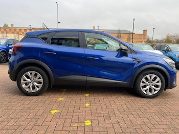 Used Renault Captur 2022 for sale - 76097253: Photo