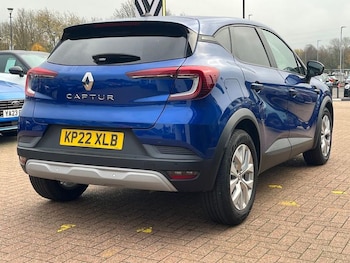 Used Renault Captur 2022 for sale - 76097253: Photo