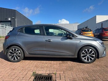 Used Renault Clio 2022 for sale - 75529714: Photo