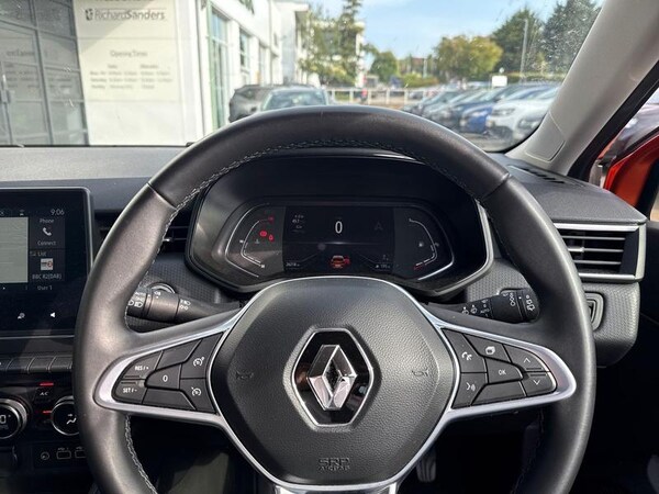 Used Renault Clio 2023 for sale - 75550140: Photo 13