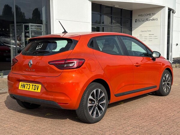 Used Renault Clio 2023 for sale - 75550140: Photo 3
