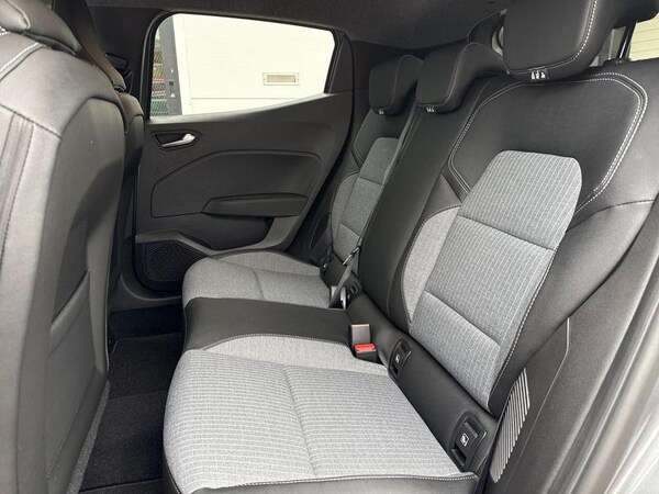 Used Renault Clio 2025 for sale - 76234795: Photo 17