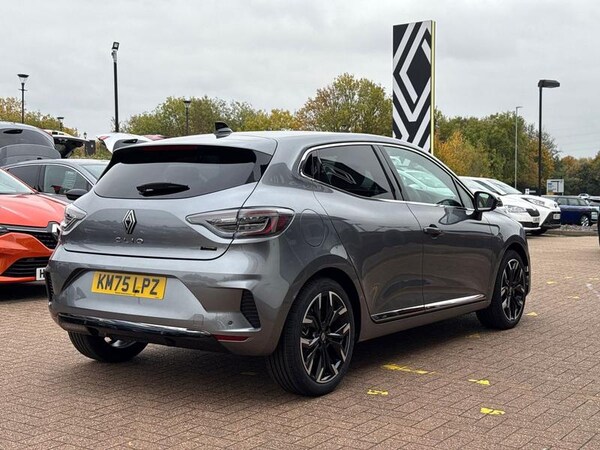 Used Renault Clio 2025 for sale - 76234795: Photo 3