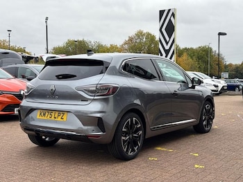 Used Renault Clio 2025 for sale - 76234795: Photo 3