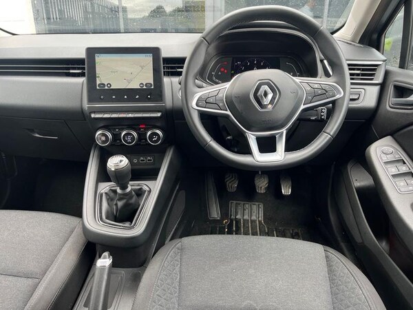 Used Renault Clio 2023 for sale - 76234797: Photo 12