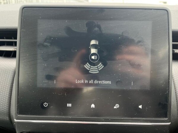 Used Renault Clio 2023 for sale - 76234797: Photo 19