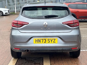 Used Renault Clio 2023 for sale - 76234797: Photo 4