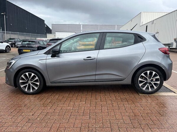 Used Renault Clio 2023 for sale - 76234797: Photo 6
