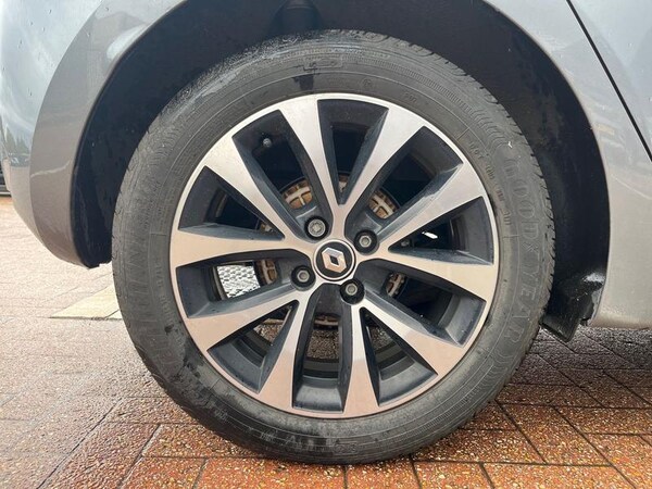 Used Renault Clio 2023 for sale - 76234797: Photo 9