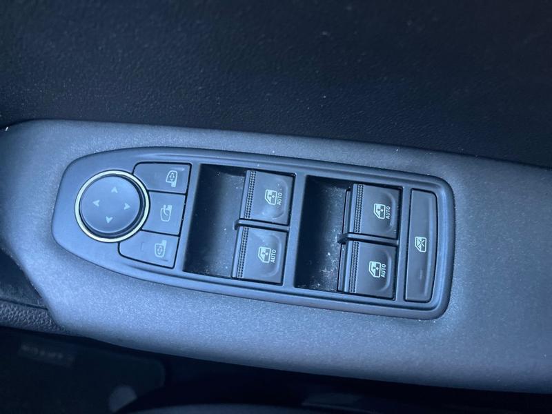 Used Renault Captur 2023 for sale - 76641078: Photo 26