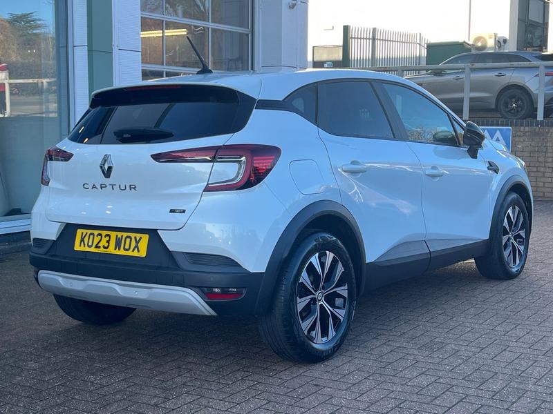 Used Renault Captur 2023 for sale - 76641078: Photo 3