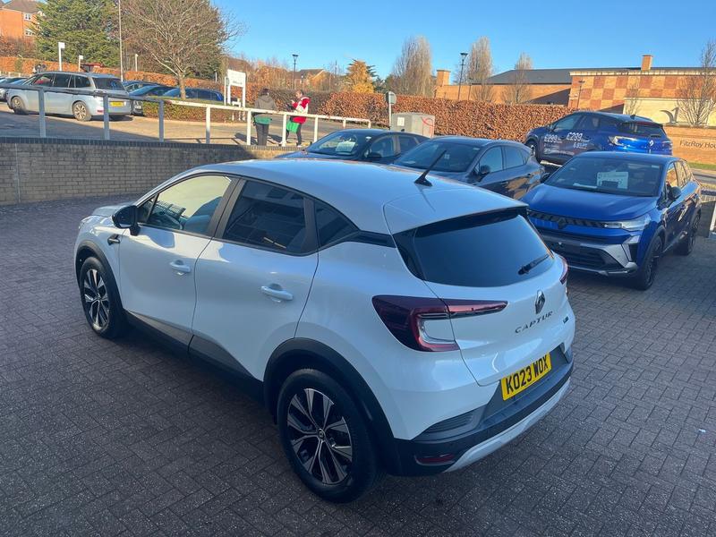 Used Renault Captur 2023 for sale - 76641078: Photo 30