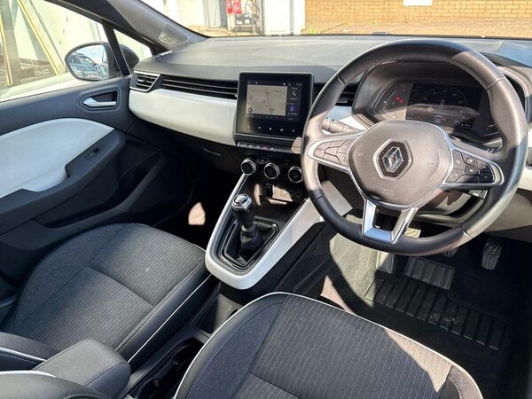 Used Renault Clio 2023 for sale - 75529552: Photo 10