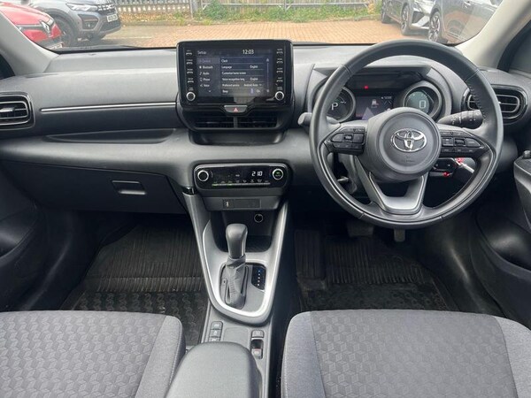 Used Toyota Yaris 2022 for sale - 76097244: Photo 11