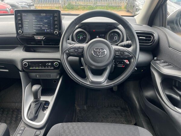 Used Toyota Yaris 2022 for sale - 76097244: Photo 12