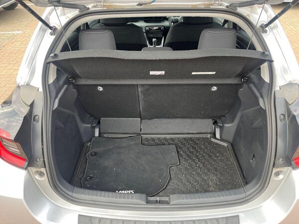 Used Toyota Yaris 2022 for sale - 76097244: Photo 18