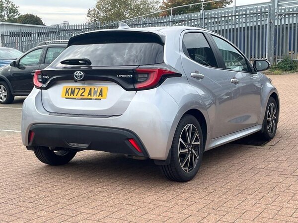 Used Toyota Yaris 2022 for sale - 76097244: Photo 3