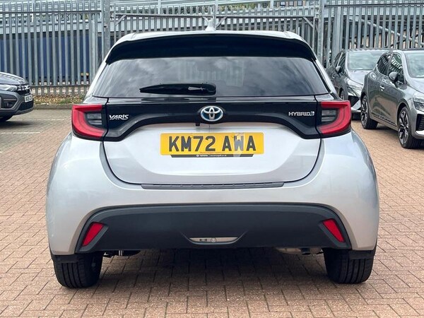Used Toyota Yaris 2022 for sale - 76097244: Photo 4