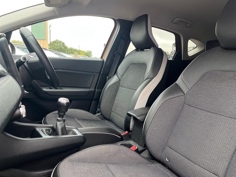 Used Renault Captur 2021 for sale - 76312585: Photo 16