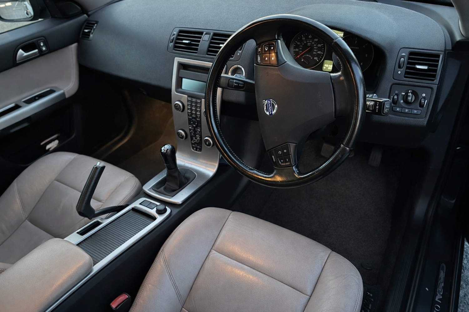 Used Volvo V50 2009 for sale - 77730714: Photo 3