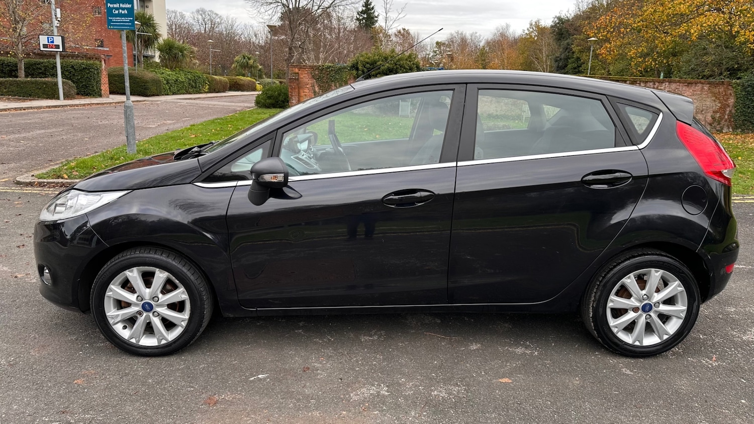 Used Ford Fiesta 2011 for sale - 77001019: Photo 6