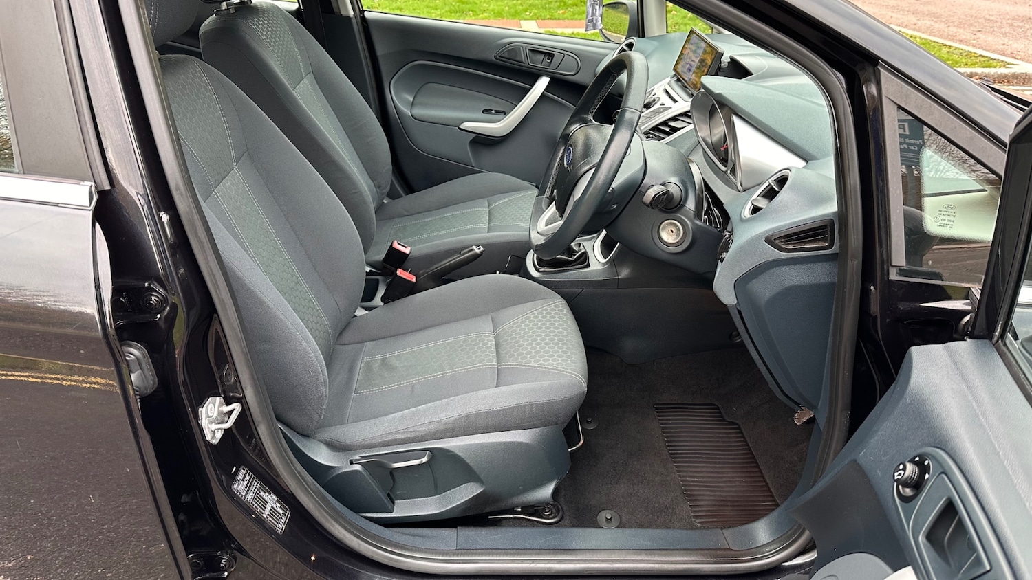 Used Ford Fiesta 2011 for sale - 76747999: Photo 14