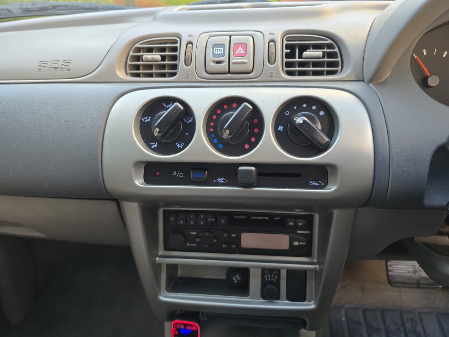Used Nissan Micra 2000 for sale - 76035519: Photo 15