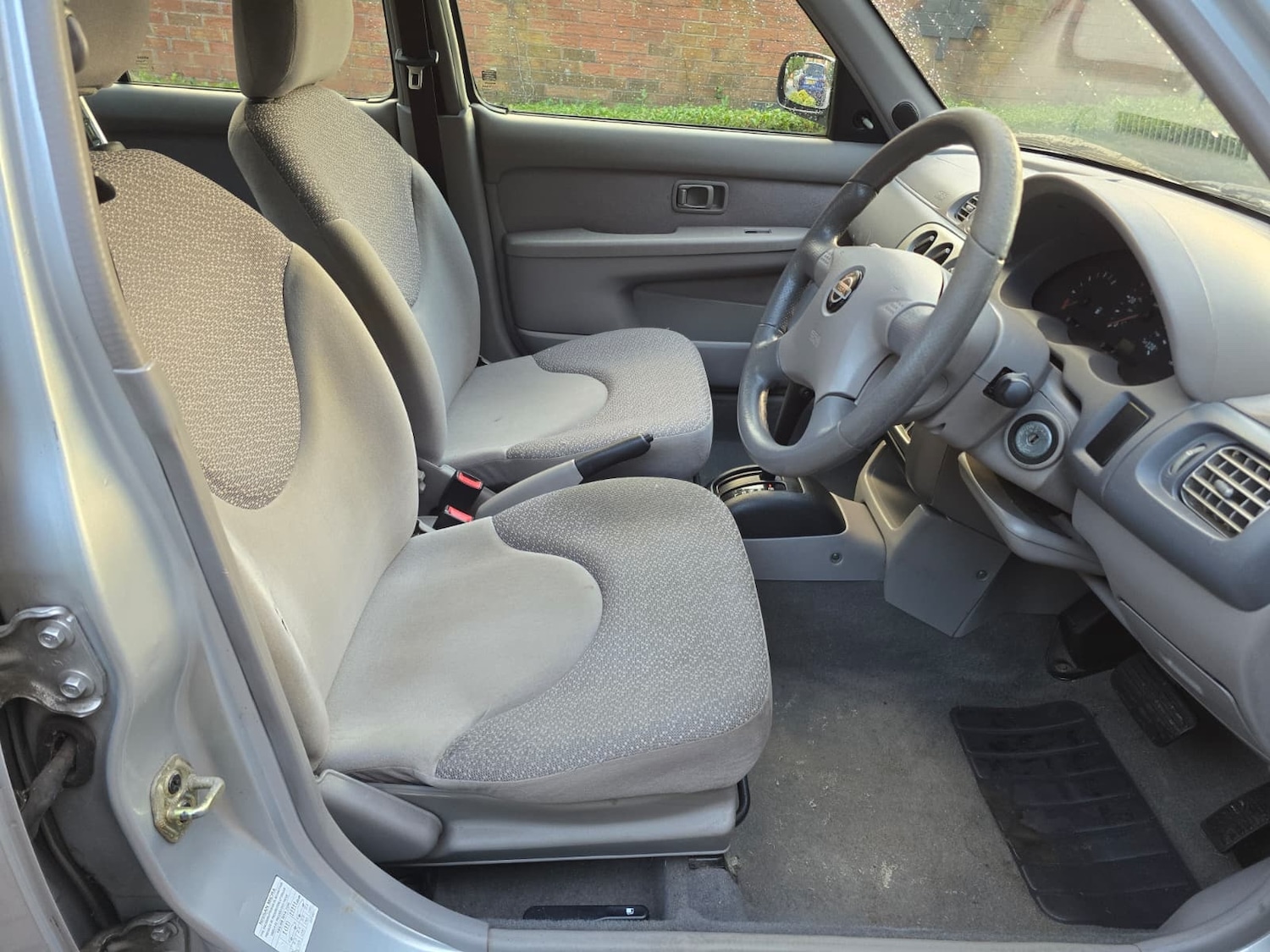 Used Nissan Micra 2000 for sale - 76035519: Photo 8