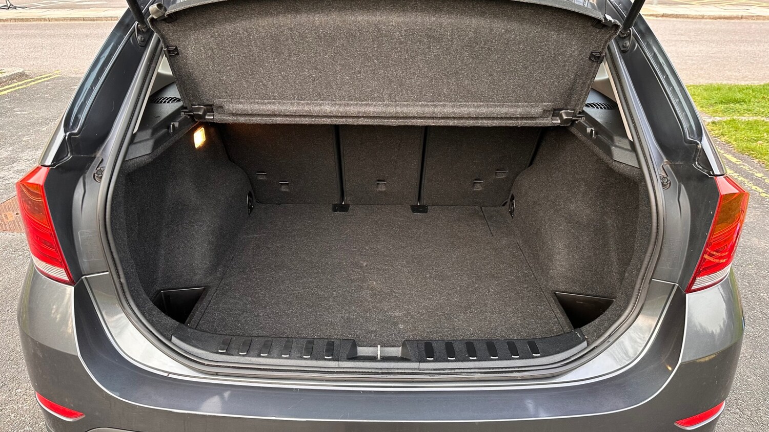 Used BMW X1 2013 for sale - 77943631: Photo 21