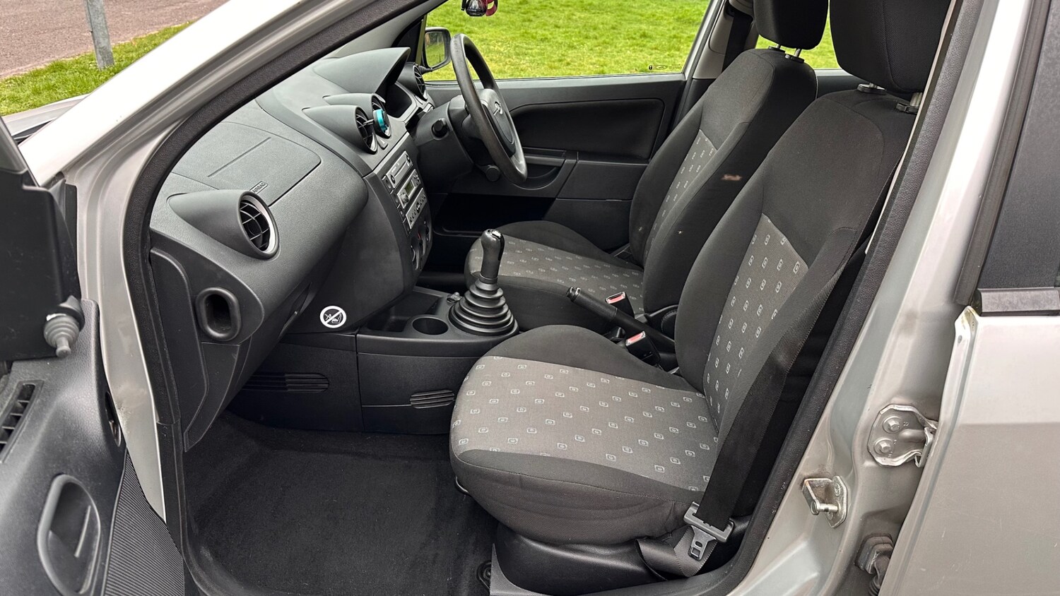 Used Ford Fiesta 2004 for sale - 77979262: Photo 19