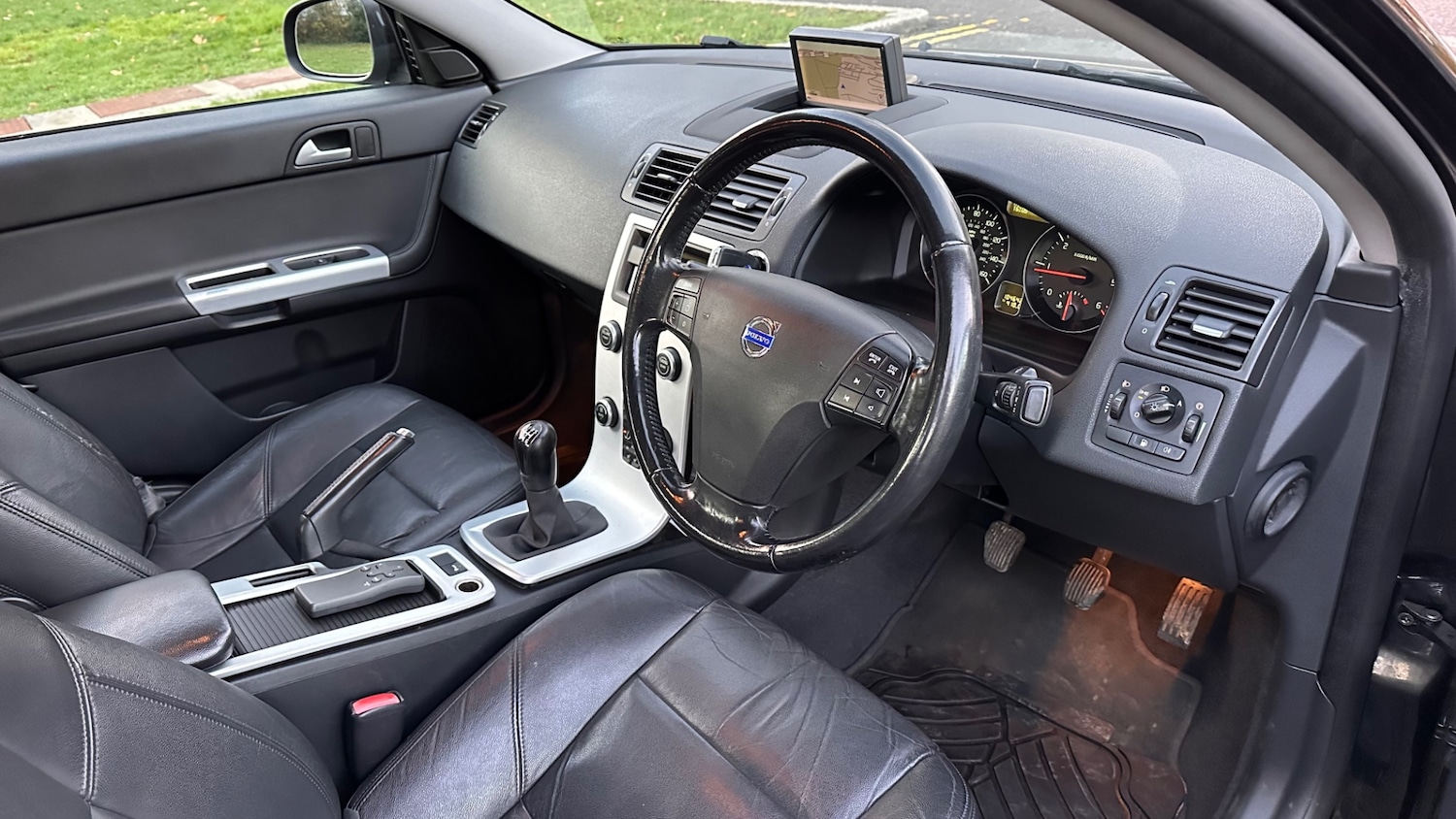 Used Volvo S40 2012 for sale - 76672948: Photo 13