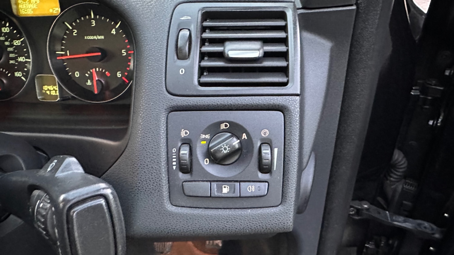 Used Volvo S40 2012 for sale - 76672948: Photo 15