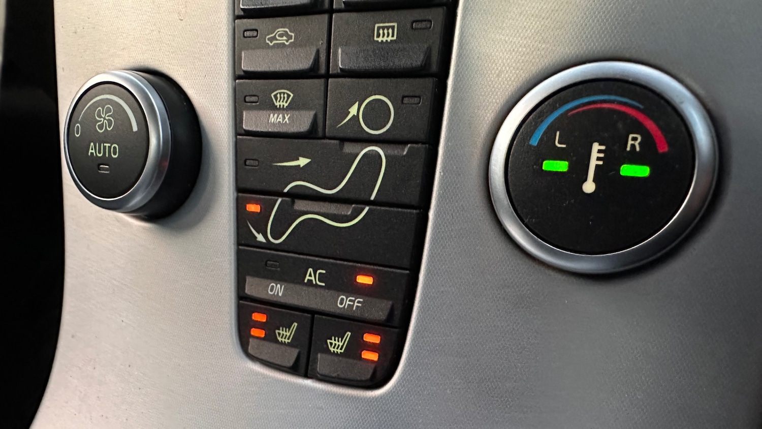 Used Volvo S40 2012 for sale - 76672948: Photo 31