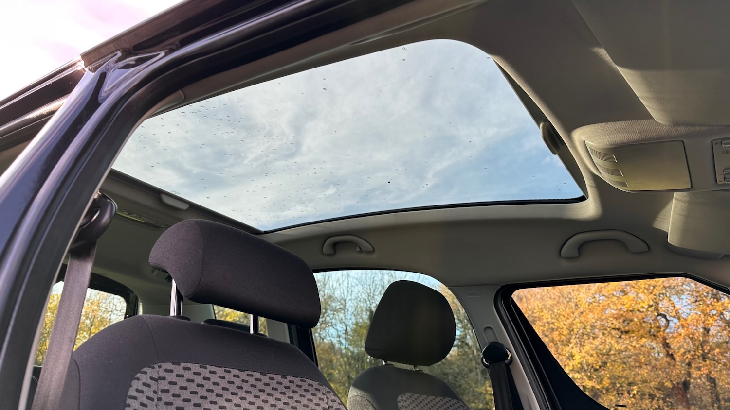 Used Skoda Roomster 2010 for sale - 76751943: Photo 11