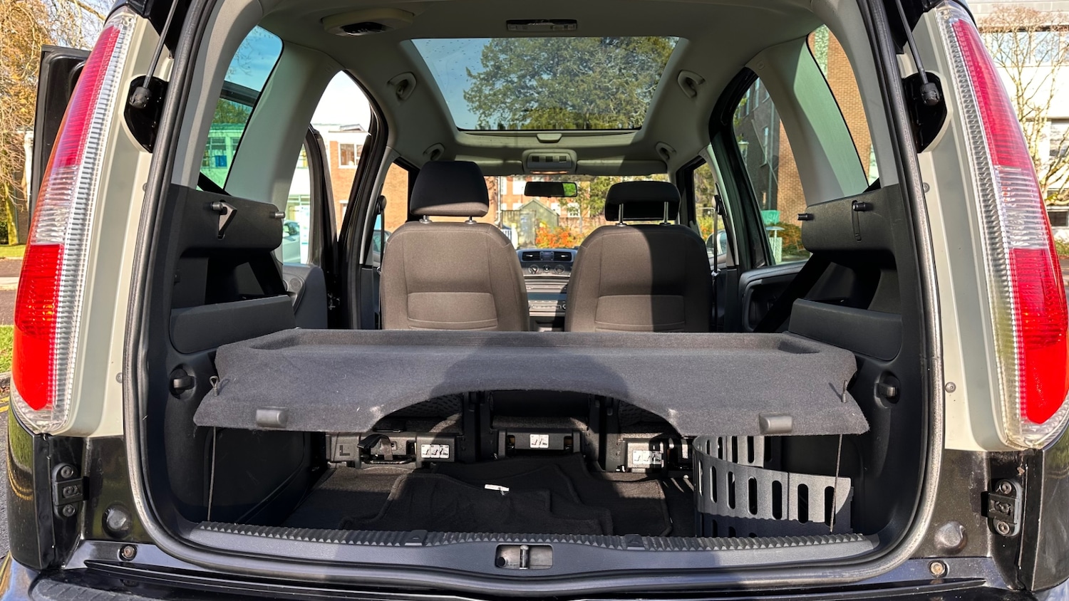 Used Skoda Roomster 2010 for sale - 76751943: Photo 14