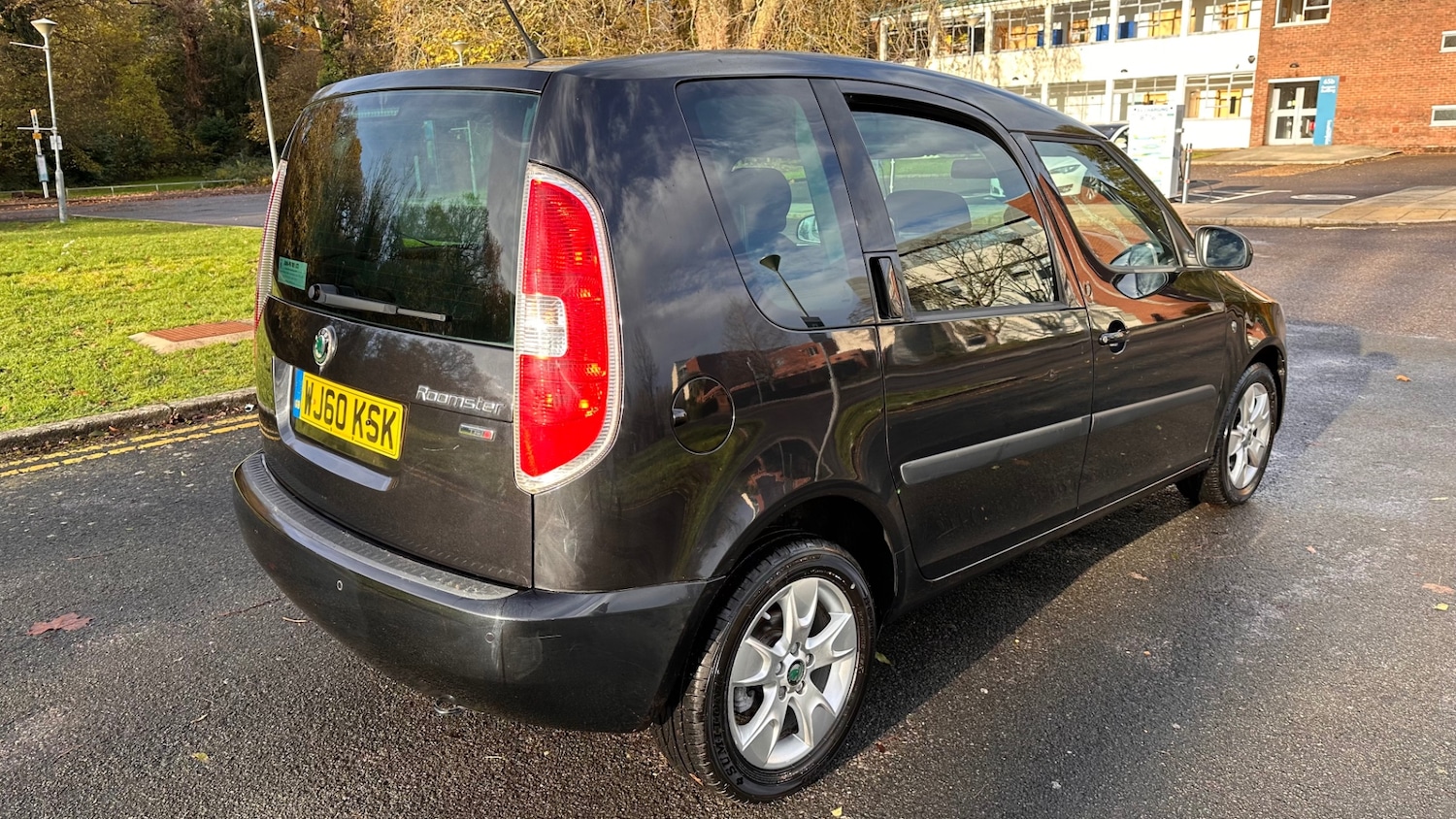 Used Skoda Roomster 2010 for sale - 76751943: Photo 2