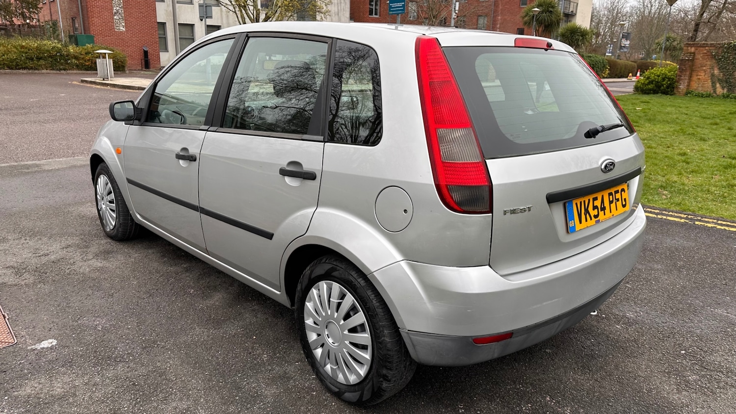 Used Ford Fiesta 2004 for sale - 77928879: Photo 10