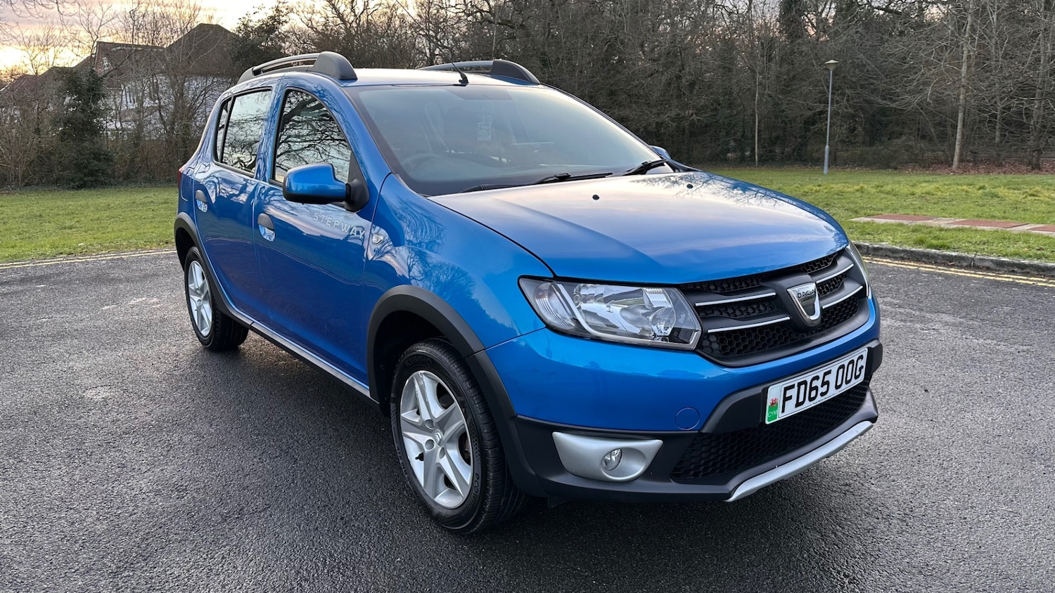 Used Dacia Sandero Stepway 2015 for sale - 77361551: Photo 1